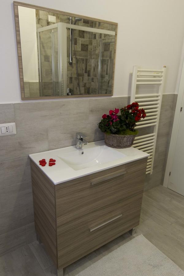 Apartamento Casa Madali' - Nel Borgo Marone Exterior foto